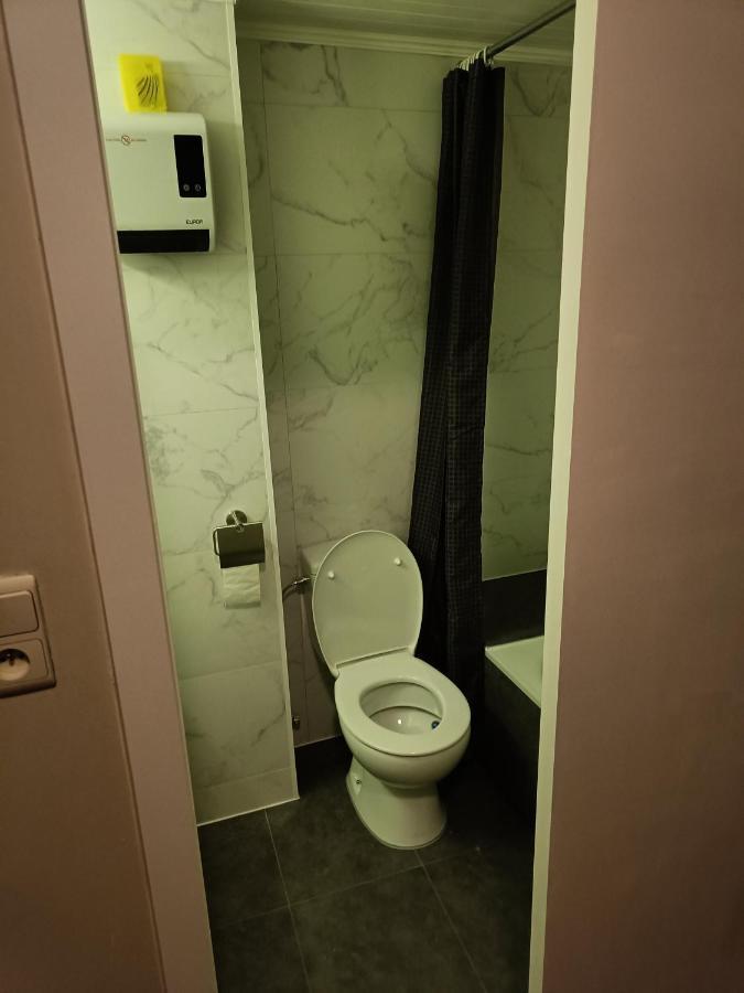 Apartment Sariks Place Brujas Exterior foto