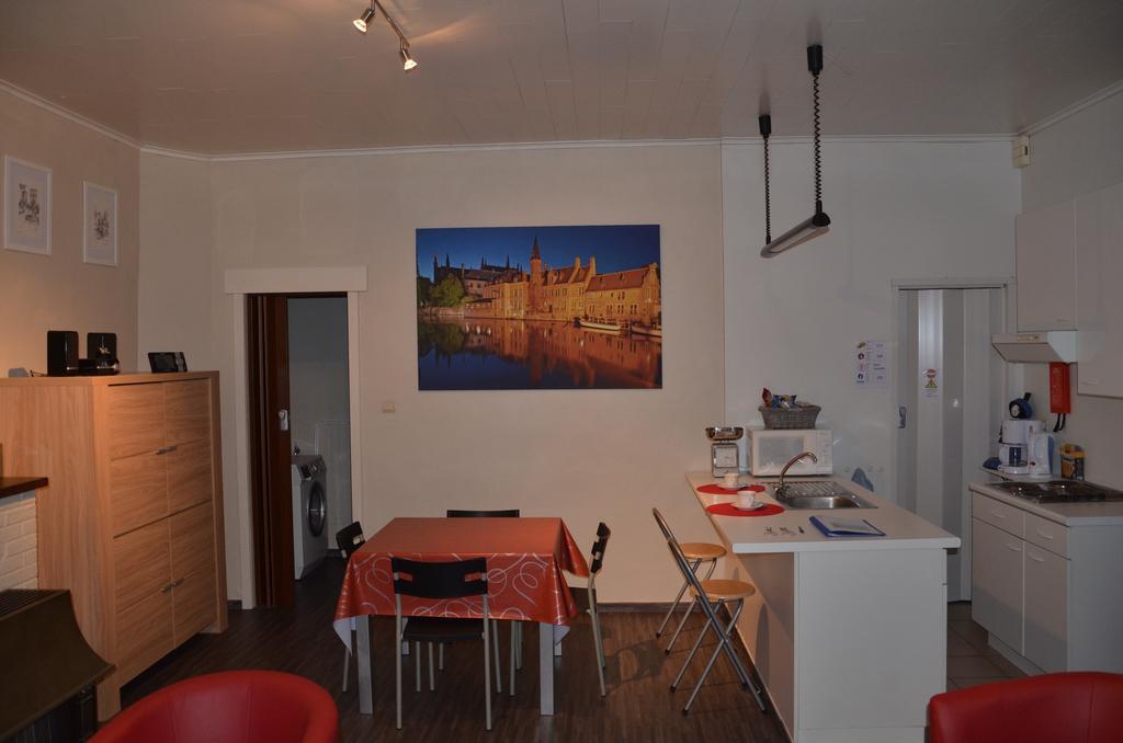 Apartment Sariks Place Brujas Exterior foto